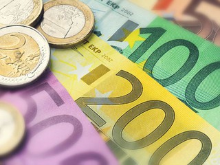 "Przyjęcie euro w Polsce to polityczna decyzja, nie ekonomiczna"