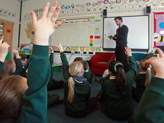 Wielka Brytania zakłamuje historię w szkołach?