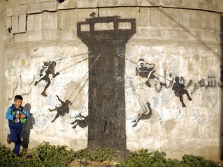 Banksy maluje w Strefie Gazy 