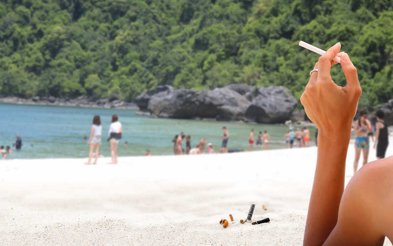 Financial penalties for smoking on beaches in Sardinia