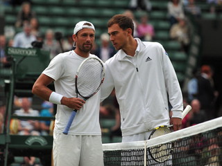 Janowicz and Kubot first to play against Lithuanians