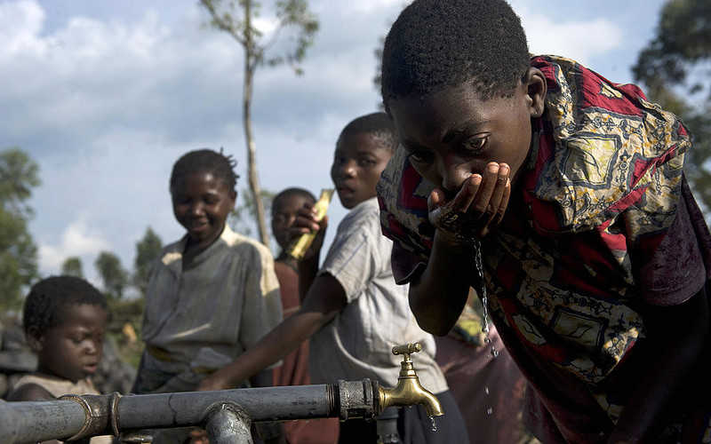WHO: 2,2 mld ludzi bez dostępu do czystej wody