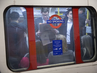 Londyn: Mężczyzna z nożem siał strach i grozę w metrze