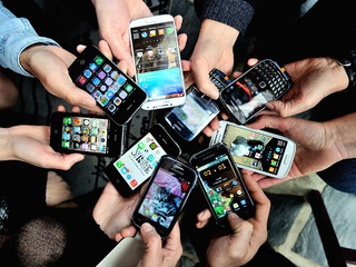 Poles love smartphones