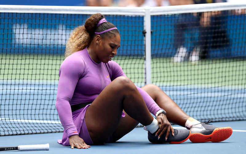 US Open: Serena Williams w ćwierćfinale mimo kontuzji kostki 