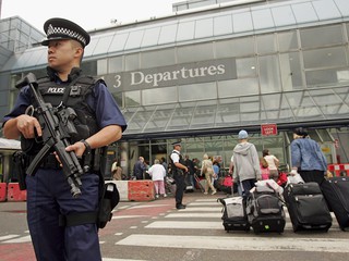 Podejrzani o związki z terrorystami już nie wjadą do Wielkiej Brytanii