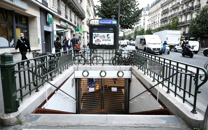 Paris braces for massive public transit strike on 'Black Friday'