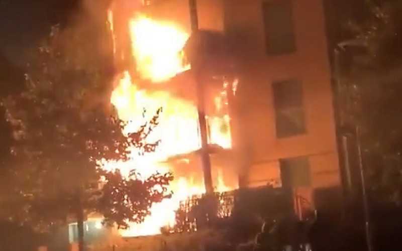 Clapton fire: 80 firefighters tackled huge blaze ripping through block of flats