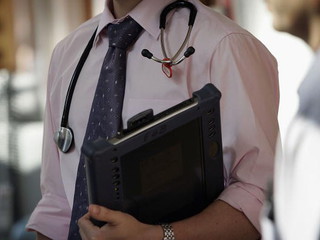 London doctors to be offered extra £650 for three hours work over Easter break