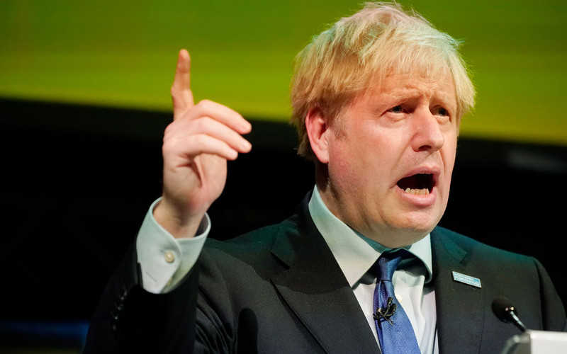 Boris Johnson: Iran odpowiedzialny za ataki na saudyjskie rafinerie