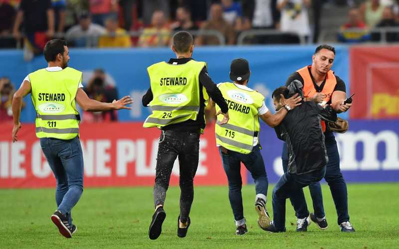 UEFA nakłada kary za rasizm. Trzy reprezentacje zagrają bez kibiców