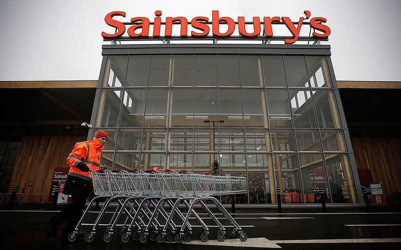 Sainsbury's zamknie 125 sklepów, by otworzyć nowe
