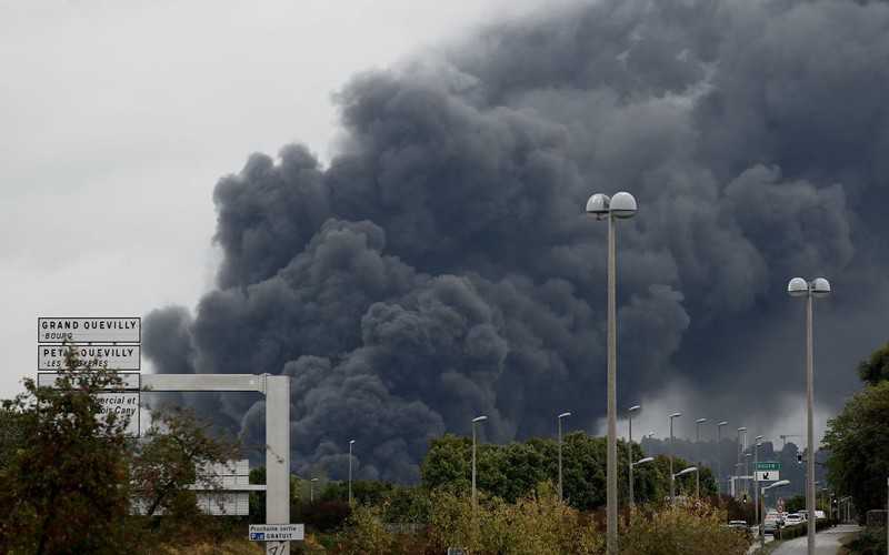 Eksplozje i pożar w zakładach chemicznych we Francji