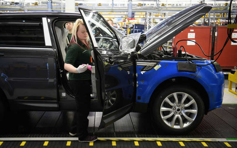 Brexit: Jaguar Land Rover wstrzyma produkcję w UK