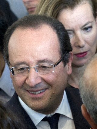 Romans prezydenta Francji: Hollande ani słowa o kochance