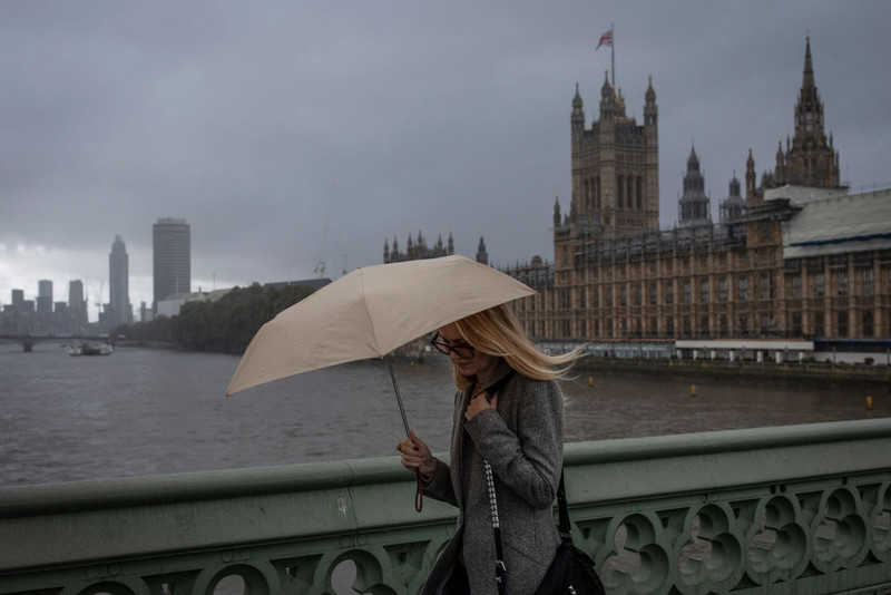 Alert pogodowy dla Londynu: Dziś wystąpią silne opady deszczu