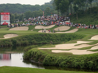 China closes 66 'illegal' golf courses