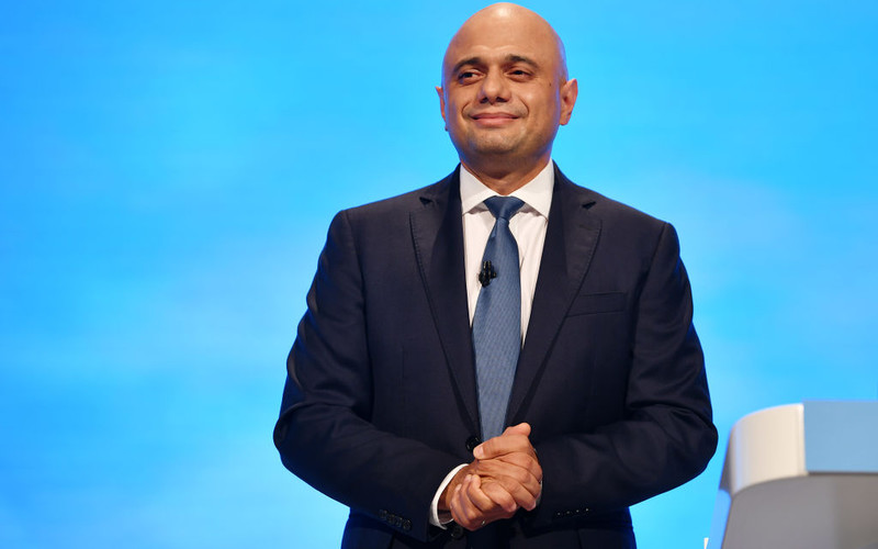 "FT": Javid will not present the budget until the Brexit case is resolved