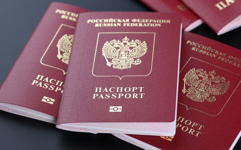 Russia moves toward dual citizenship for foreigners