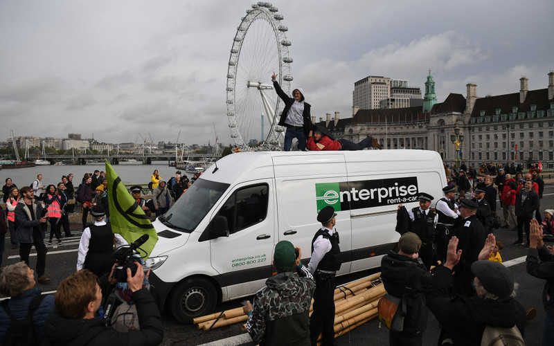 Londyn: Coraz więcej aresztowań podczas protestów w sprawie klimatu