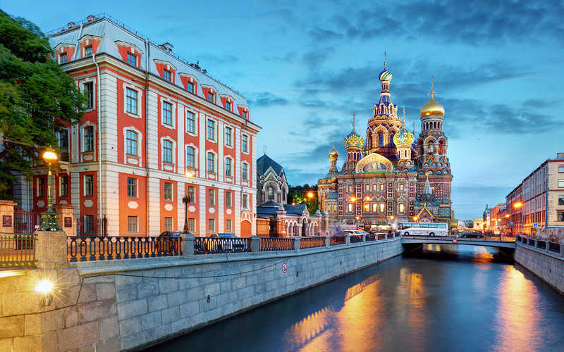 Rosja: Setki cudzoziemców, w tym Polacy, korzystają z e-wiz do Petersburga