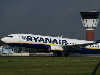 Ryanair ostrzega: Na Ibizę tylko na trzeźwo