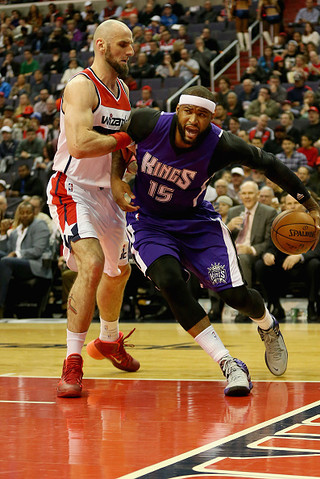 Gortat, Wizards torch the Sixers again