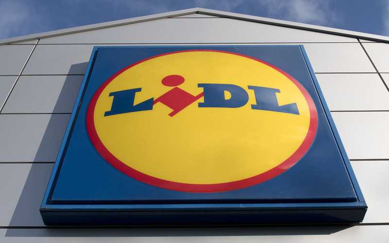 Lidl is planning to start selling food online