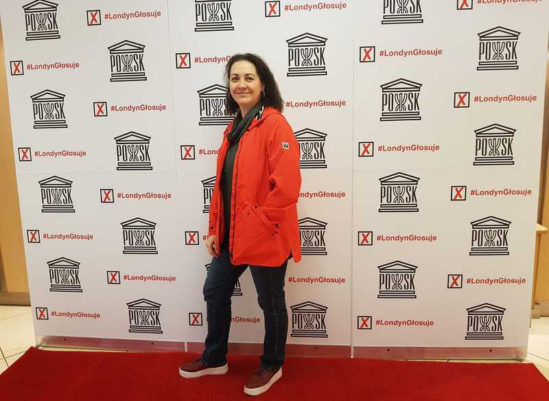 Red carpet for voters at the Polish Social and Cultural Center