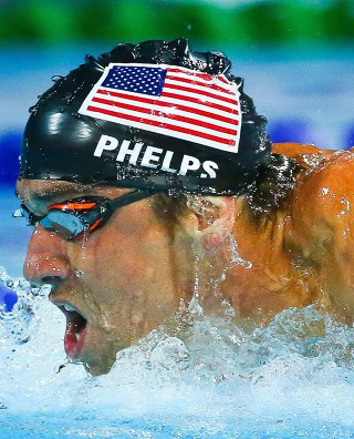 Michael Phelps wraca do pływania po półrocznym zawieszeniu