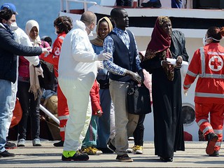 15 000 migrants arrive on Italy's beaches since January