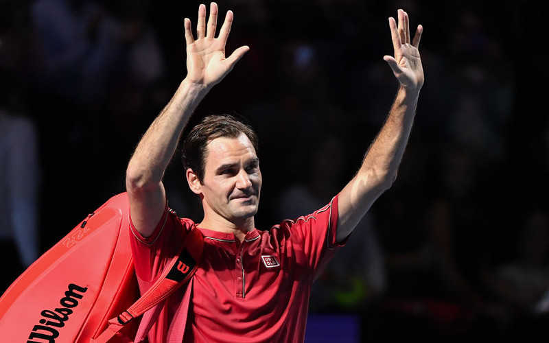 Federer celebrates 1500th match with Basel breeze