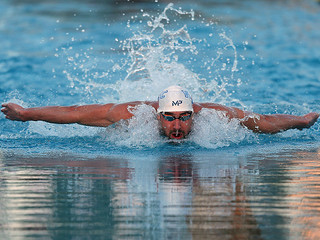 Phelps najszybszy w pierwszym starcie po przerwie