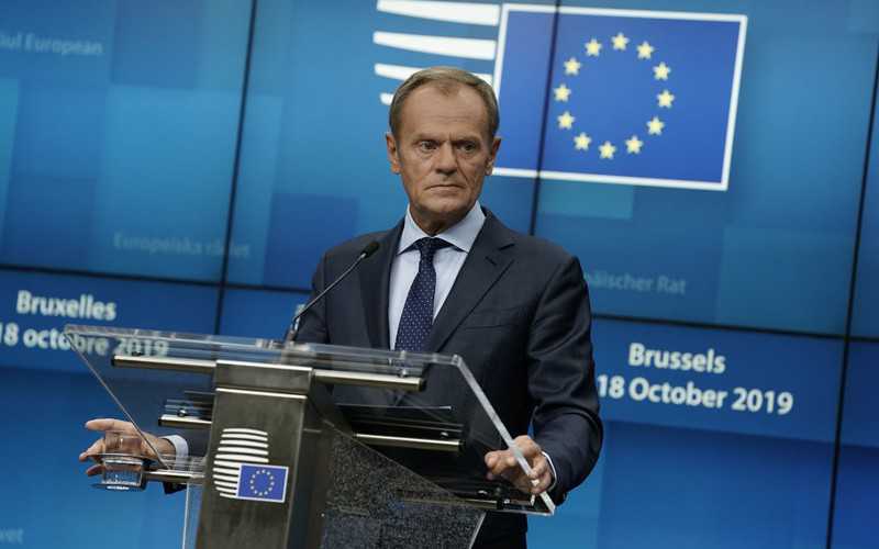 Tusk announces that he will recommend leaders to extend Brexit