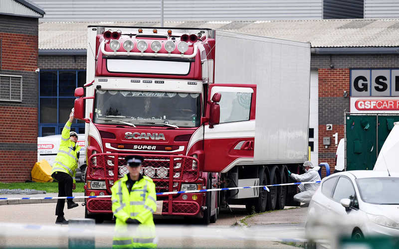 39 ciał w ciężarówce w Essex: Troje zatrzymanych zwolniono za kaucją 