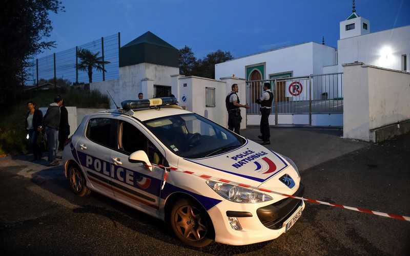 Francja: 84-latek zaatakował meczet, bo chciał "pomścić" Notre Dame