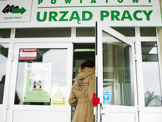 W Polsce spada bezrobocie - głównie dzięki etatom w przetwórstwie przemysłowym