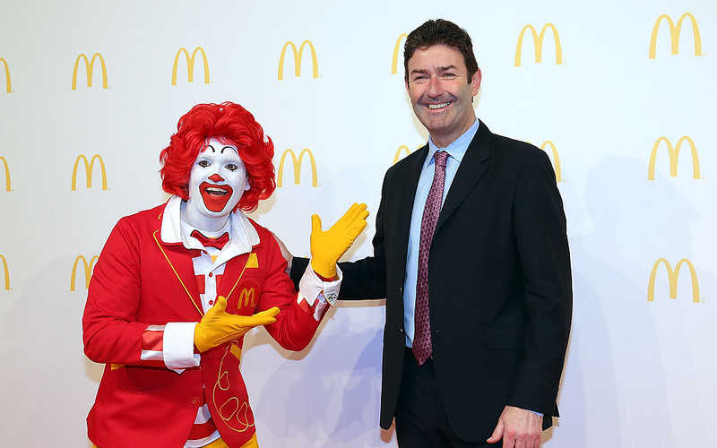 Dyrektor McDonald's zwolniony za "niestosowne relacje służbowe"