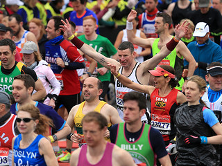 Tysiące pobiegły w londyńskim maratonie!