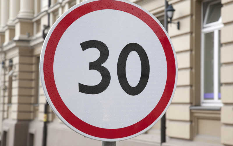 Bruksela chce limitu 30 km/h dla kierowców