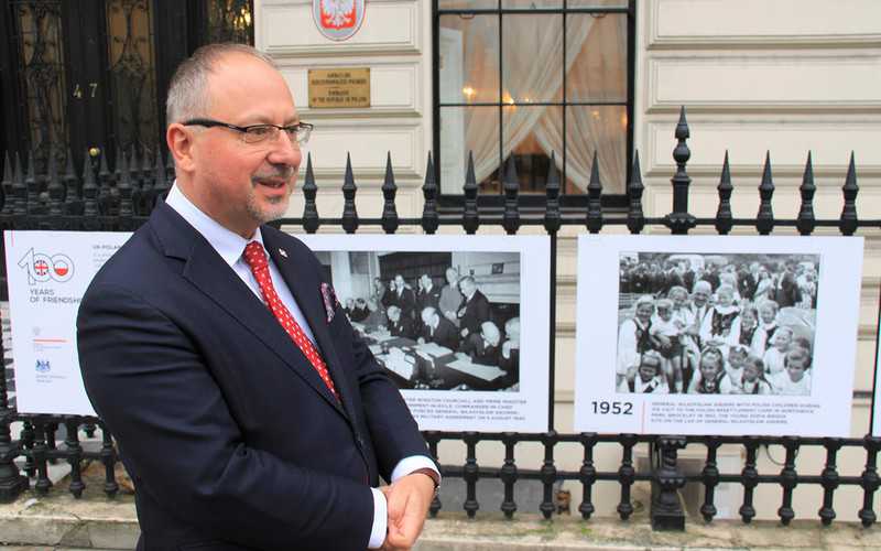 Wystawa "Sto lat relacji polsko-brytyjskich" w polskiej ambasadzie w Londynie