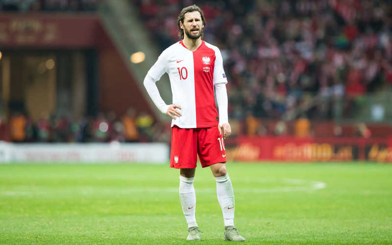Krychowiak on turf: Only rakes and paddles were missing