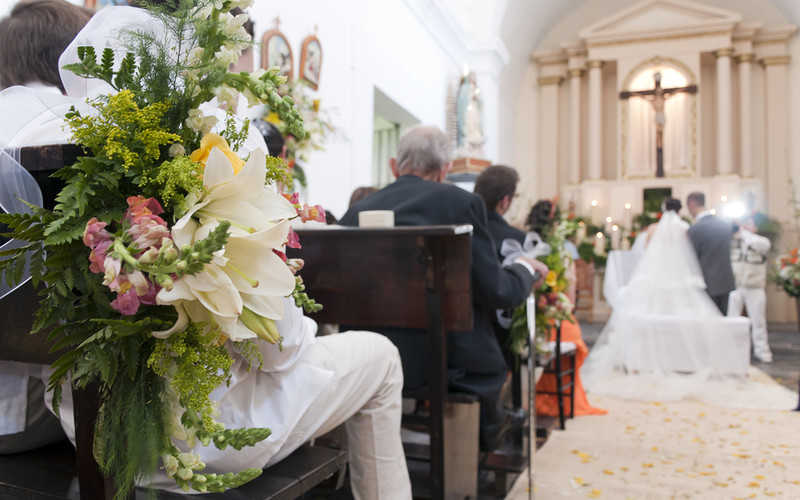 Włochy: Po raz pierwszy więcej ślubów cywilnych niż kościelnych 