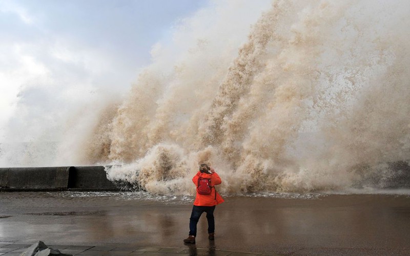 Storm Sebastien on course to crash into Britain with life-threatening weather