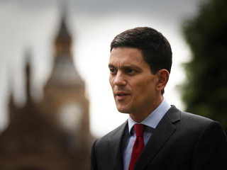 David Miliband skrytykował przywództwo brata, ale nie chce być liderem partii