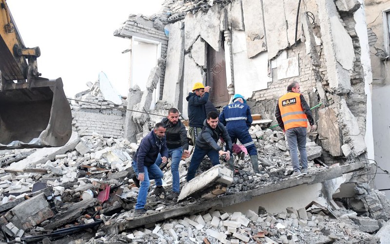 Albania: Potężne trzęsienie ziemi. Co najmniej 6 zabitych i 300 rannych