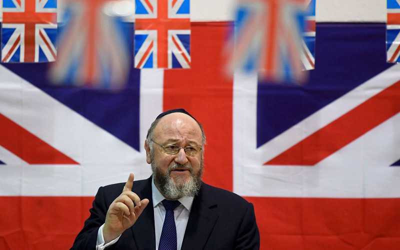 General election 2019: Chief rabbi attacks Labour anti-Semitism record