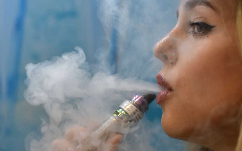Can an e-cigarette cause death? Hot debate in the US