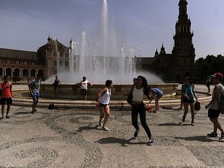 Spain, Portugal bake in record May heat wave