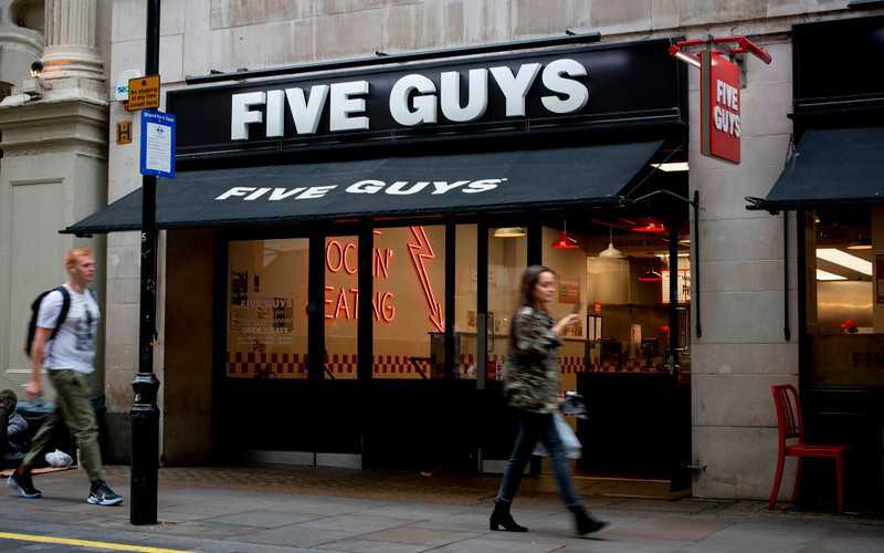 Darmowe jedzenie w Five Guys z okazji otwarcia 100. lokalu